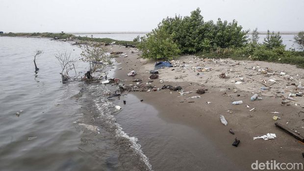 Kawasan reklamasi Pulau G ditetapkan sebagai zona ambang oleh Gubernur DKI Jakarta Anies Baswedan. Nantinya, Pulau G akan diarahkan menjadi kawasan permukiman.