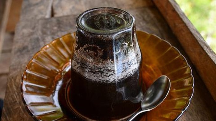 Kupi Khop, Kopi dalam Gelas Terbalik yang Unik dari Aceh