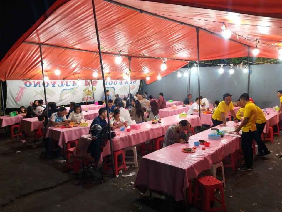 Mantul! Ini 5 Warung Tenda Seafood Paling Enak di Jakarta