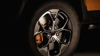Velg dari mobil listrik terbaru SGMW, nampak sporty. Foto: Carnewschina