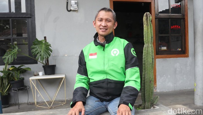 Ojol Tuna Rungu Hartono (38) asal Bandung Ojol Tuna Rungu Hartono (38) asal Bandung