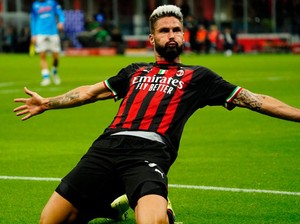 Potter Waspadai Kembalinya Giroud ke Markas Chelsea