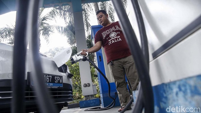 Pemerintah Godok Subsidi untuk Kendaraan Listrik Pemerintah tengah mendorong penggunaan kendaraan listrik. Pemerintah pun menggodok skema subsidi untuk kendaraan listrik.