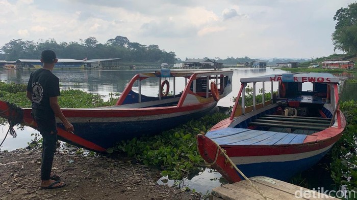 Penyewaan Perahu di Dermaga Sayuran Saguling, KBB