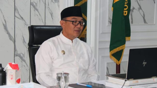 Plt Bupati Bogor Iwan Setiawan