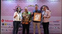 Penghargaan ini diberikan kepada PNM dengan predikat kinerja ‘Sangat Bagus’ sebagai bentuk apresiasi terhadap kinerja PNM yang memiliki kontribusi luar biasa terhadap pengembangan UMKM. 