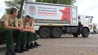 Putin mengatakan pasukan Rusia menghadapi operasi militer di barat, di garis depan sepanjang 1.000 kilometer di Ukraina.