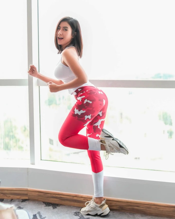 reva anwar reva anwar