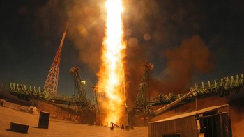 SpaceX sendiri berencana membawa Kikina bersama dengan satu astronaut Jepang dan dua astronaut AS pada 3 Oktober mendatang. (AP Photo/Dmitri Lovetsky)