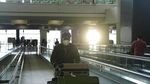 Suasana di Bandara Hong Kong Jelang Dihapusnya Aturan Karantina