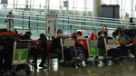 Suasana di Bandara Hong Kong Jelang Dihapusnya Aturan Karantina