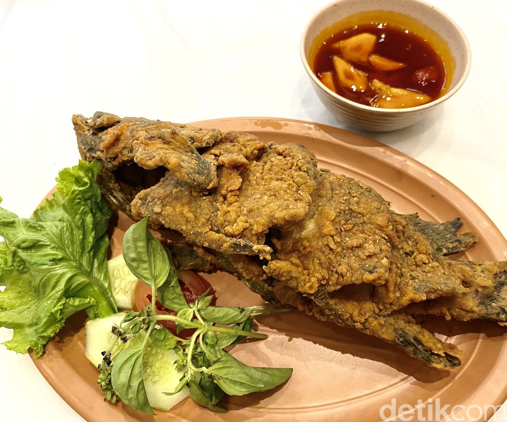 Tepian Rasa Live Seafood baru buka di Alam Sutera.