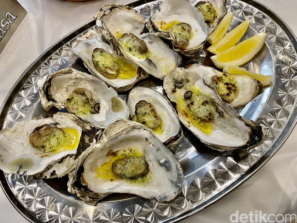 Tepian Rasa Live Seafood baru buka di Alam Sutera.