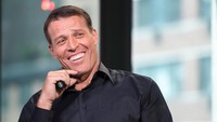 Sosok Viral Tony Robbins, 'Bule Kekar' yang Diundang Prabowo hingga Ikut Icip MBG