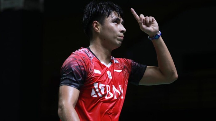 Unggulan pertama tunggal putra Ikhsan Leonardo Imanuel Rumbay melaju ke babak semifinal usai mengalahkan Alvi Wijaya.