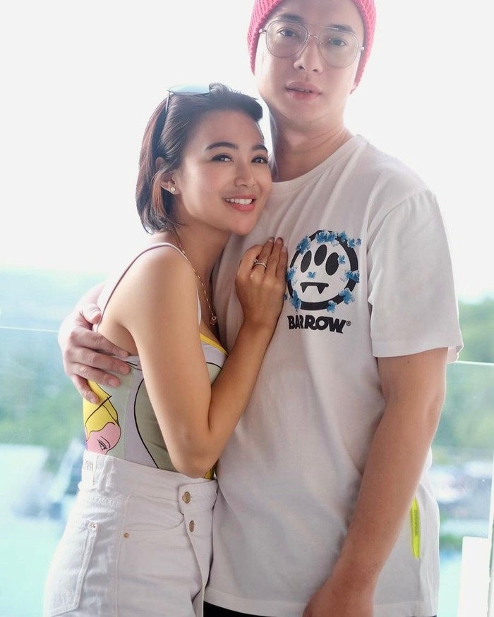 Wika Salim dan Max Adam