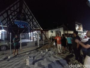 Wisata Malam Dolly, Menyusuri Jejak Kelam Eks Lokalisasi