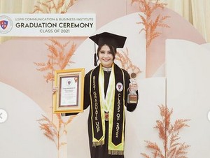 5 Fakta Prilly Latuconsina, Pemilik Klub Bola - Ngajar di Universitas Gajah Mada