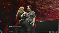 Nama Adam Suseno trending di netizen Indonesia buntut isu perselingkuhan yang dilakukan penyanyi luar negeri Adam Levine.  