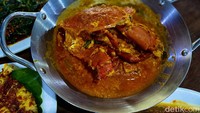 Menu kepiting saus Padang tak kami lewati. Ukuran kepitingnya bisa pilih sendiri sesuai selera. Foto: detikFood/Yenny Mustika Sari