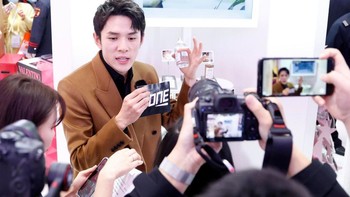 Beberapa hari silam, pemuda berusia 30 tahun itu mendadak siaran langsung kembali. Meski tanpa pengumuman, fans langsung menyaksikannya. Dalam dua jam tayangan, sebanyak 63 juta pemirsa menyaksikannya. Foto: VCG via Getty Images/VCG