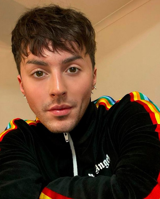 Seperti inilah penampilan ‘normal’ Cherry ketika melepas atribut drag queen-nya. Foto: dok. Instagram