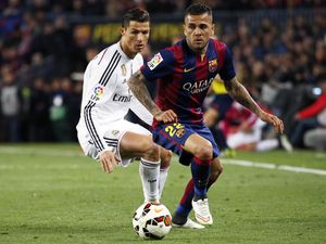 Dani Alves Curhat, Dicuekin Ronaldo di Dalam dan Luar Lapangan!