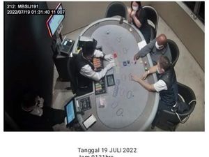 Terkuak Momen Lukas Enembe Main Judi Kasino di Malaysia-Filipina!