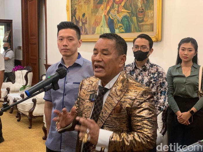 Hotman Paris sowan ke Gubernur Khofifah di Gedung Negara Grahadi Surabaya