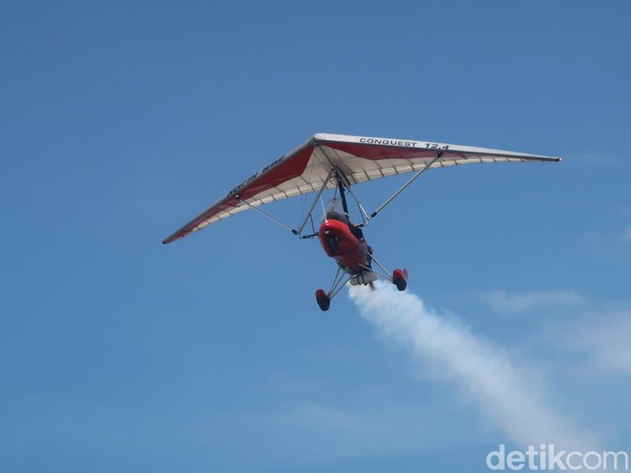 Jogja Air Show di landasan pacu Pantai Depok, Kapanewon Kretek, Kabupaten Bantul, Sabtu (24/9/2022).