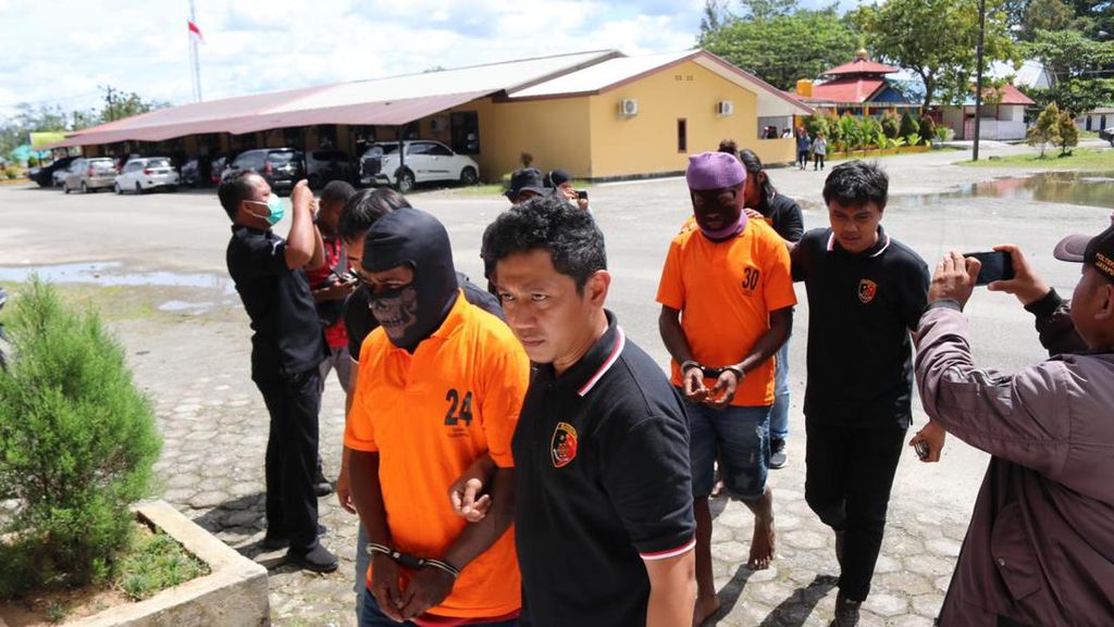 Tanda Tanya Asal Muasal 113 Amunisi yang Dijual Ketua KNPB Mimika untuk KKB