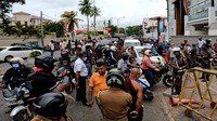 Banyak orang Sri Lanka menyalahkan pemerintahan Rajapaksa karena salah menangani krisis.