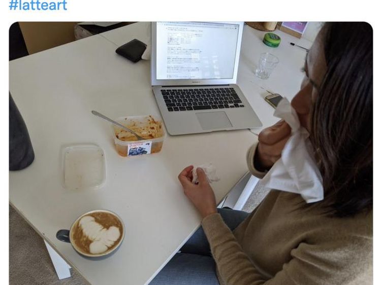 Kocak! Latte Art Gagal Total Ini Mirip Sosok Hantu hingga Alat Kelamin