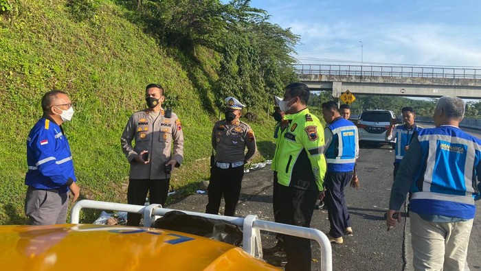 Lokasi kecelakaan maut di Tol Bawen-Ungaran, Kabupaten Semarang, Sabtu (24/9/2022).