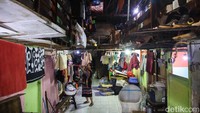 Berdasarkan data Badan Pusat Statistik 2021 menyebutkan kepadatan penduduk di kecamatan itu meningkat hingga 60.788 jiwa per kilo meter persegi sehingga kawasan tersebut masuk dalam salah satu kawasan terpadat se Asia tenggara.  