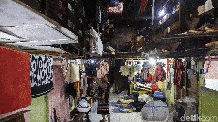 Potret Kehidupan di Pemukiman Terpadat Asia Tenggara