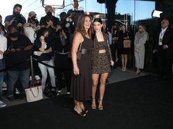 Janda Bill Gates dan Putrinya Tampil Menawan di Acara Michael Kors