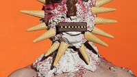 James punya visualisasi seni yang unik dan nyentrik. Ia membuat makanan-makanan junk food seperto donat, es krim, cokelat, biskuit, krim, hingga permen jadi visualisasi seninya. Foto: James Ostrer