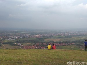 Menikmati Keindahan Majalengka dari Ketinggian