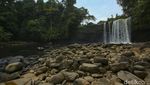Pesona Air Terjun Riam Berawan di Kalbar, Alamnya Asri Banget