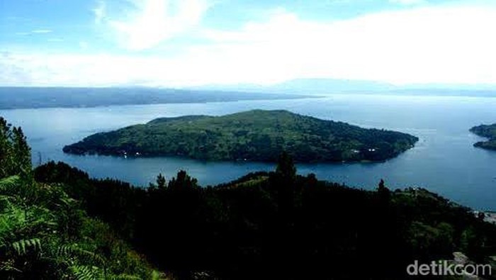 Pesona wisata pulau di Sumut.