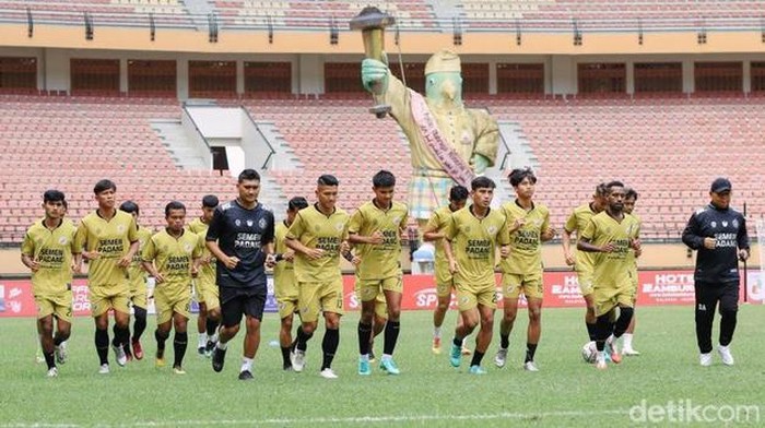 Skuad Semen Padang FC.