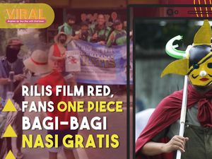 Aksi Fans One Piece, Bagi-bagi Nasi Gratis