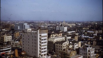 Gedung pencakar langit di sana pun belum sangat banyak walau terus bertambah. Foto: Vintag.es