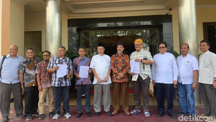 APTISI Sumut saat menyatakan sikap menolak RUU Sisdiknas. (Kartika/detikSumut)