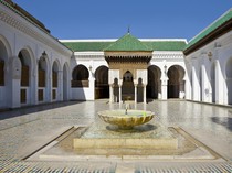 Kisah Kampus Tertua di Dunia, Berawal dari Masjid hingga Jadi Pusat Pendidikan