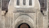 Saat ini, Universitas Al-Qarawiyyin berusia 1.163 tahun. Tak heran jika banyak naskah kuno dan berharga yang tersimpan di perpustakaan kampus ini. Foto: Getty Images/iStockphoto/Gregor Inkret