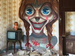 Wow! Grafiti Bangunan Terbengkalai yang Seram Tapi Mengagumkan