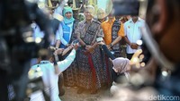 Suahasil mengatakan, dengan dana PMN untuk melistriki desa merupakan komitmen negara hadir untuk memberikan pelayanan terbaik bagi masyarakat. Ia mengatakan pemerintah akan terus mengejar target elektrifikasi di seluruh penjuru Indonesia. 