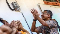 Berkat adanya PMN, lanjut Adi, PLN dapat menghadirkan terang ke 115.868 keluarga di 508 desa di NTT sepanjang 2019-2021. Dana PMN tersebut digunakan PLN untuk membangun jaringan tegangan menengah (JTM) sepanjang 2.186 kilometer sirkuit (kms), jaringan tegangan rendah (JTR) sepanjang 2.680 kms, dan gardu 29.675 kVA serta pembangunan 24 pembangkit listrik tenaga surya (PLTS). 
